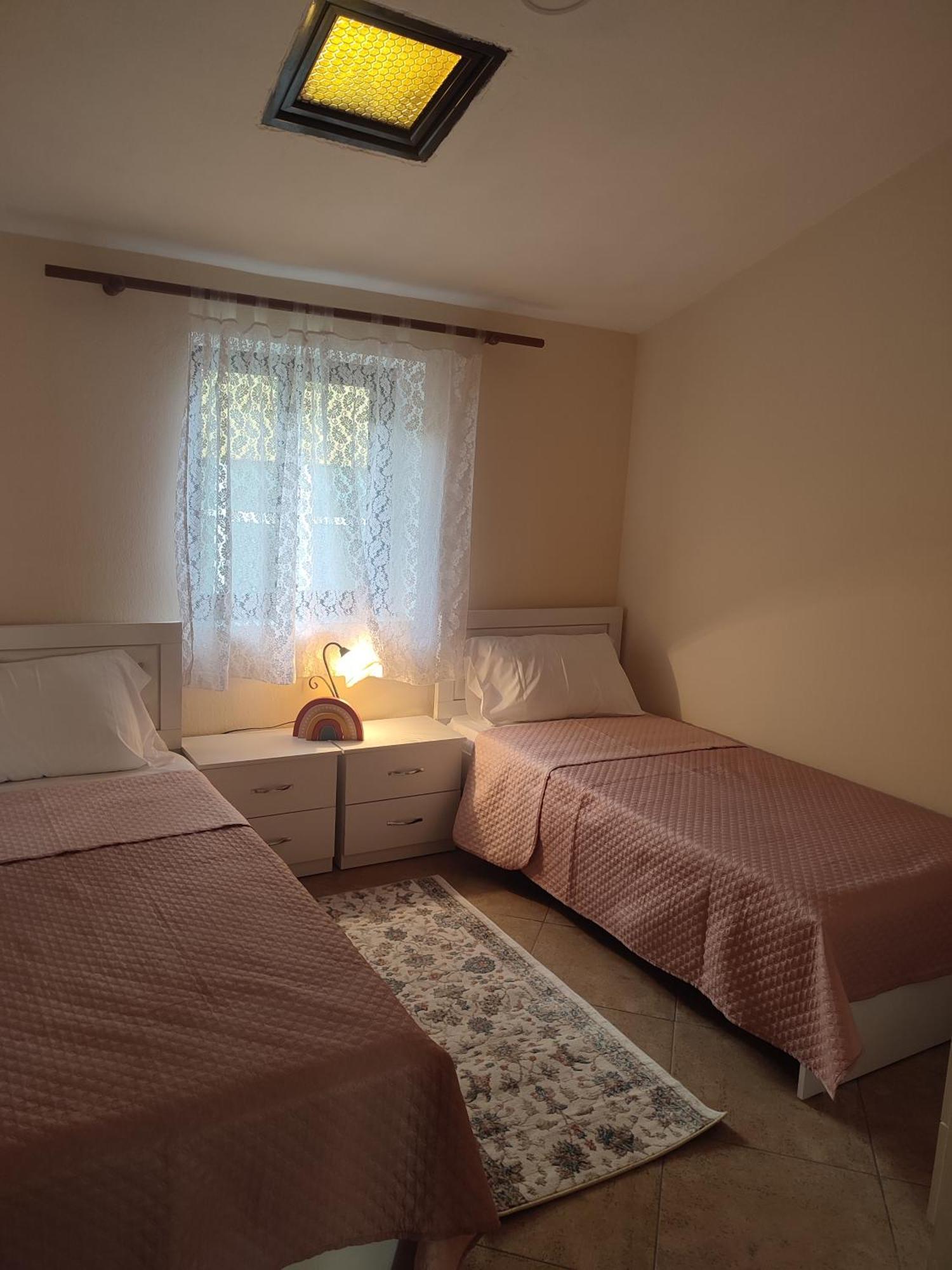 Rooms Xani Тирана Экстерьер фото