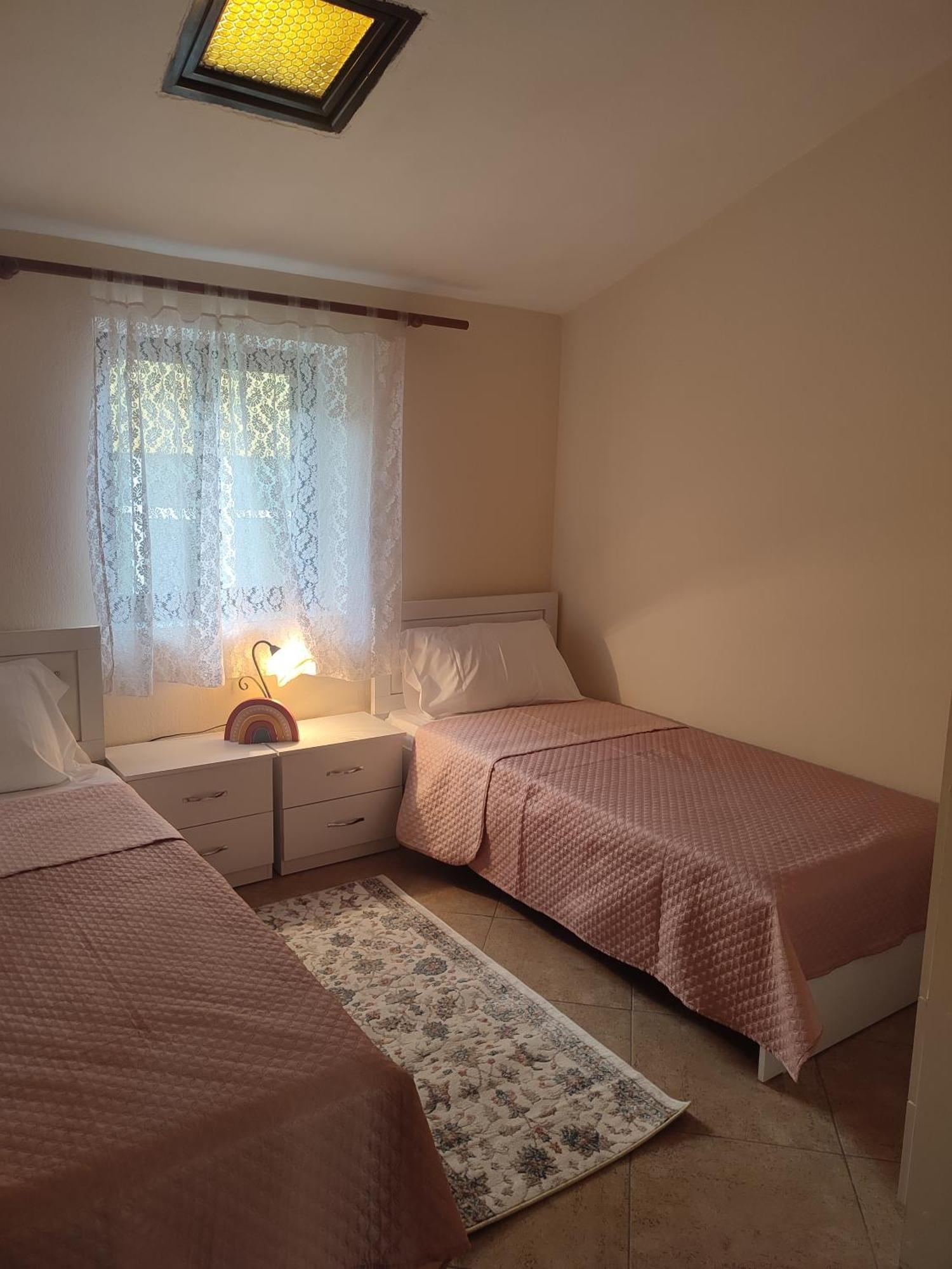Rooms Xani Тирана Экстерьер фото